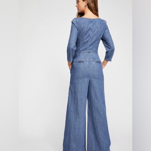 Free People Women's Blue The Violet Jumpsuit, size 10 odd sizing preowned $128 - Picture 3 of 9